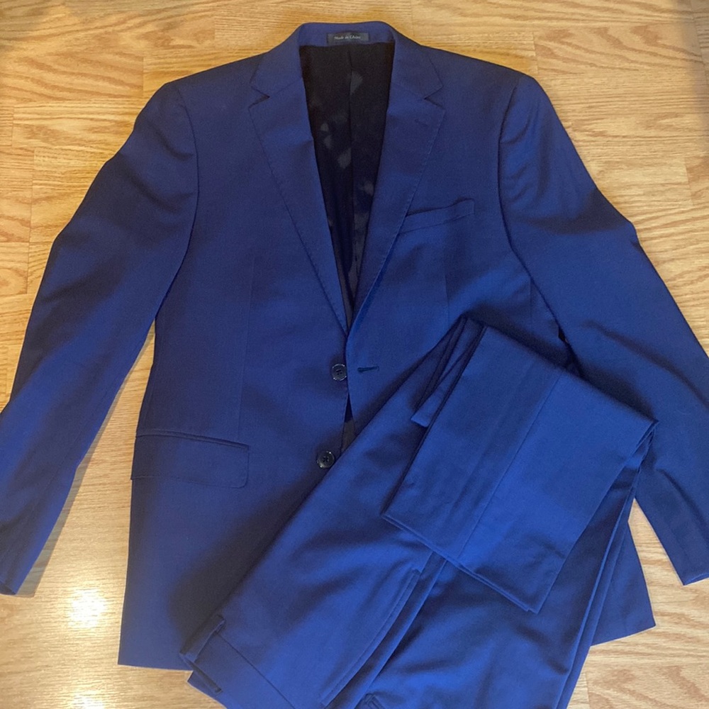 Calvin Klein suit 40 R.